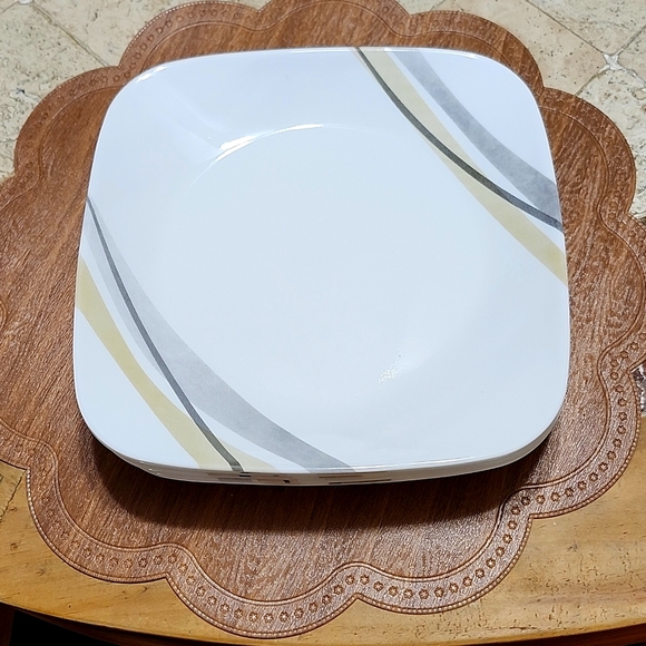 Set of 4 Square 9" Corelle Salad Plates - Picture 1 of 3